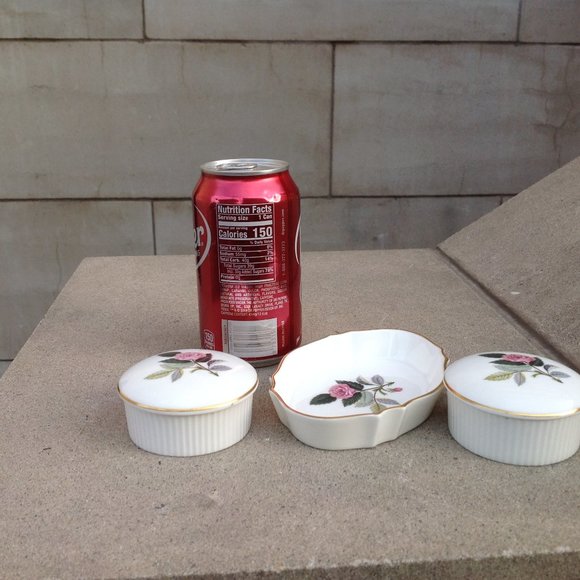 Wedgwood Bone China 3x Vanity Storage Hathaway Rose Pattern - Picture 13 of 13